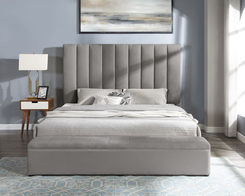 Valencia platform bed