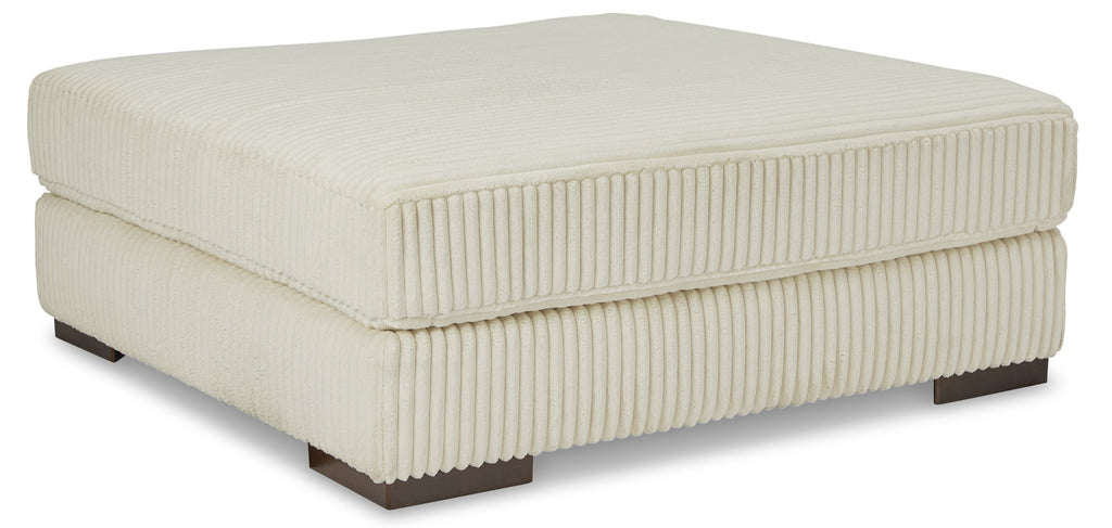 Lindyn 6 - Piece Sectional