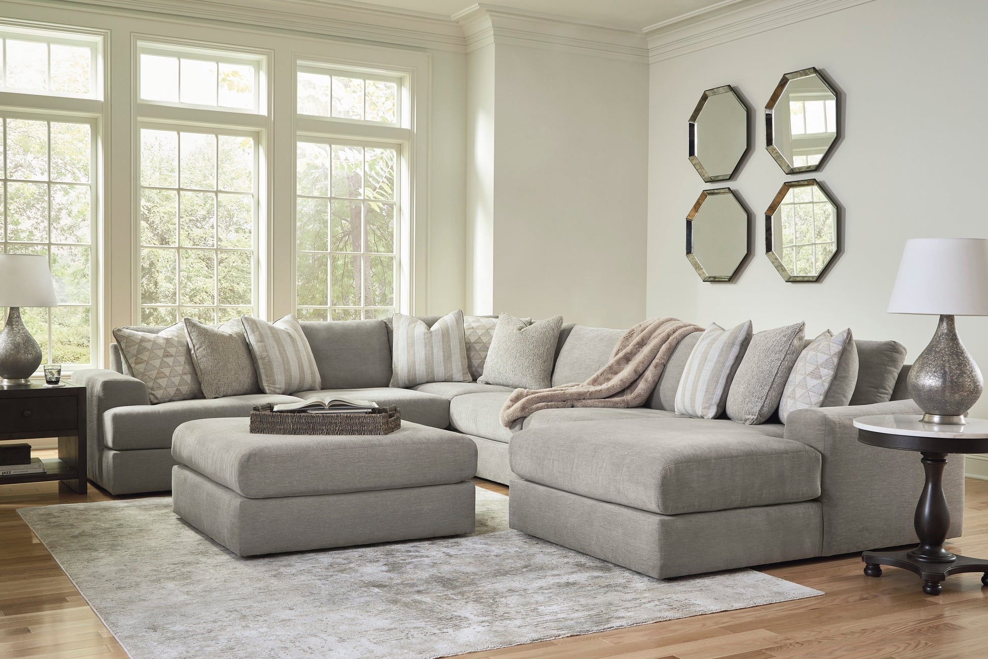 Avaliyah 6pcs Sectional