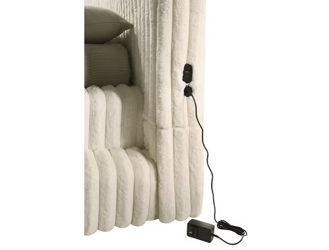 Micah w/Henley Cream Bedroom