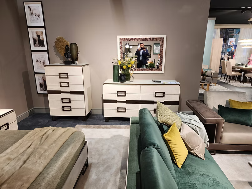 Poesia Italian Luxury Bedroom