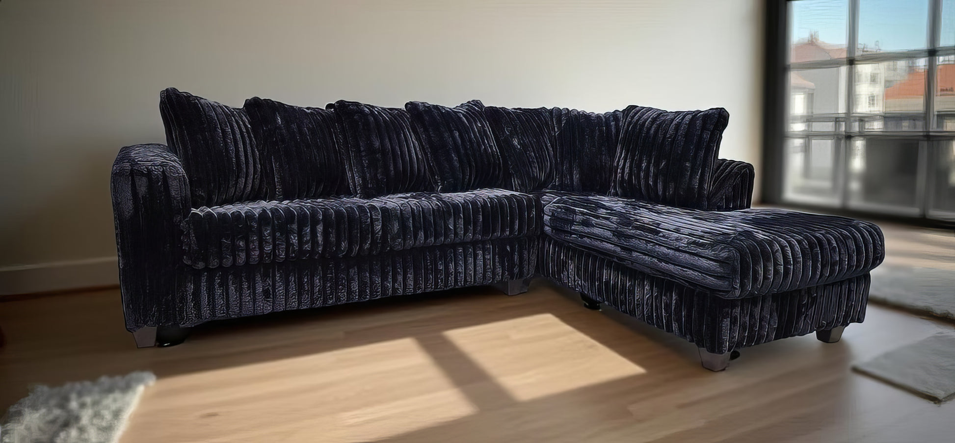 Gia Sectional