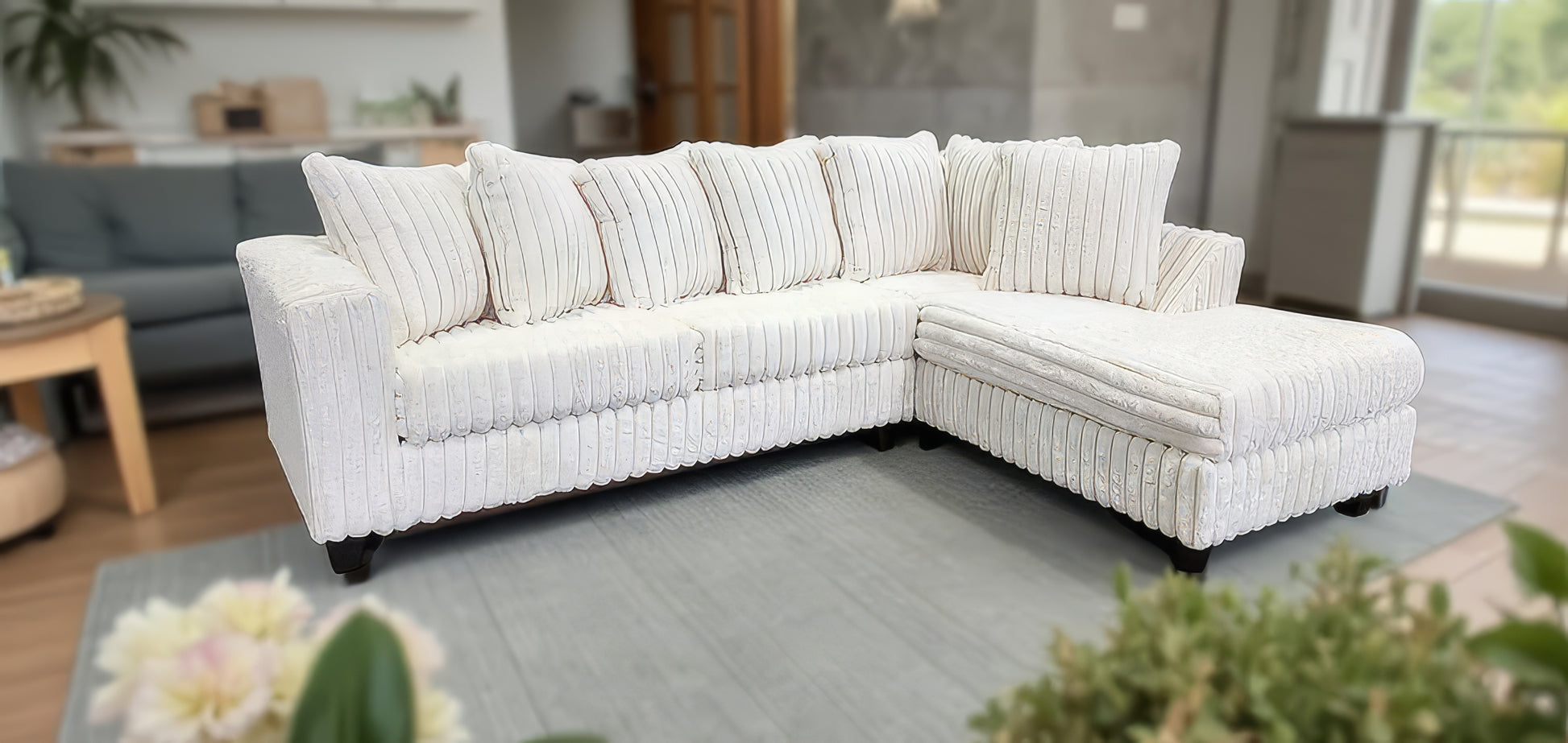 Gia Sectional